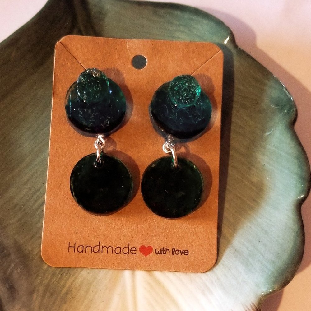 Earrings, Stud fit